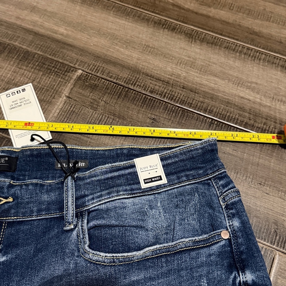 New Judy Blue Here Comes The Sun Medium Wash High Rise Distressed Relaxed Fit - Picture 11 of 13